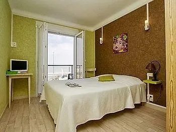 L'embarcadere 라 바르-드-몽