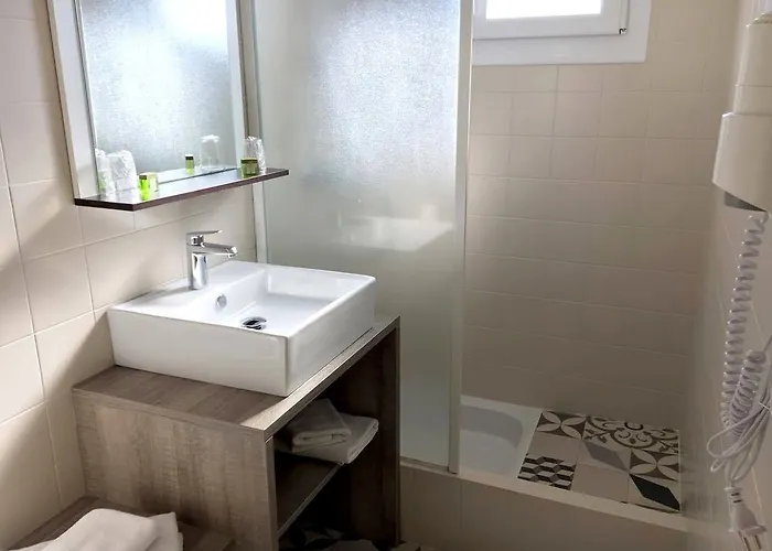 מלון L'embarcadere לה בר-דה-מון