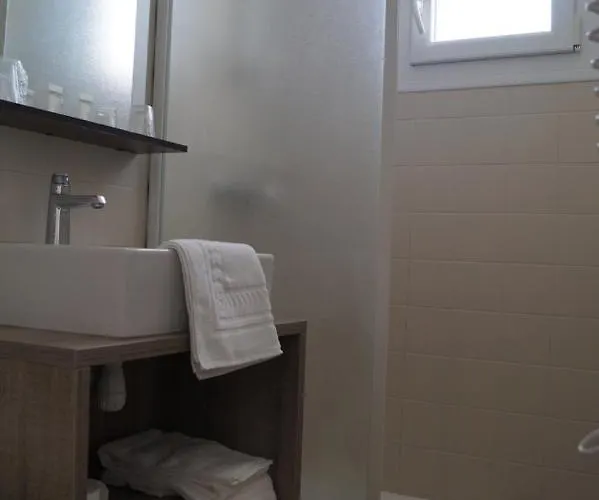 Hotel L'embarcadere 2*